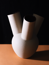 THIRD-EYE VASE CHALK & TOBACCO